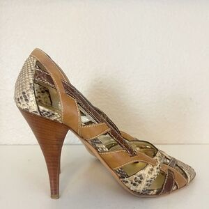 prada heels snakeskin shoes heels. 39.5